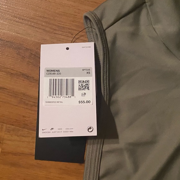 Nike SportswearWomen's Asymmetrical Long-Sleeve Top - Picture 5 of 10